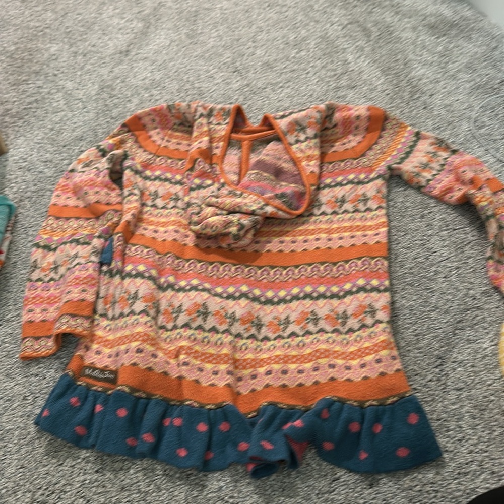 Sweatshirt - Picture 2 of 3